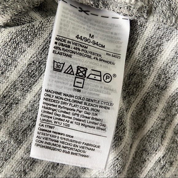 BANANA REPUBLIC GREY/WHITE STRIPED SLEEVELESS TOP WITH TWIST DETAIL, MEDIUM - Picture 5 of 8